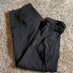 Lulu crop leggings